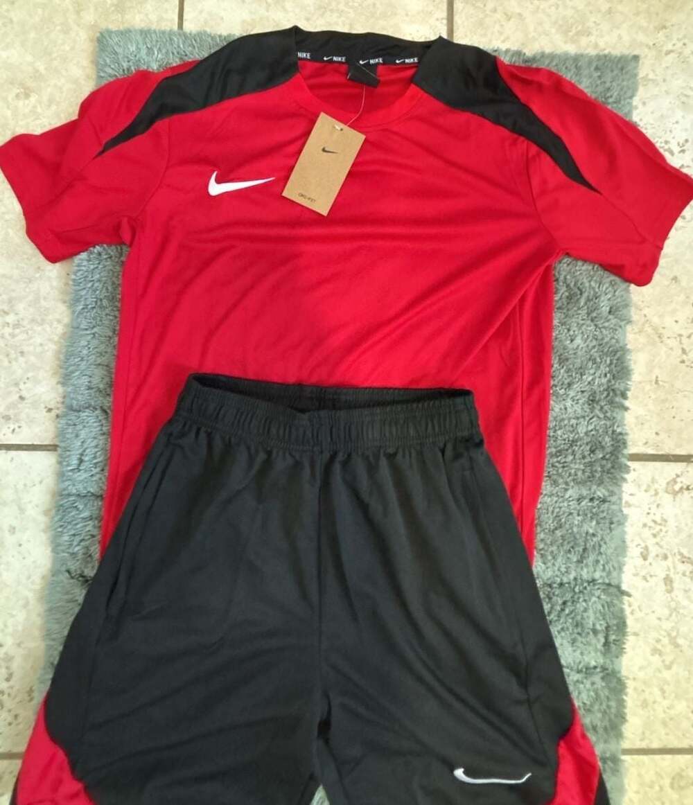 Nike Dri-FIT Athletic T-Shirt and Shorts Set Size S